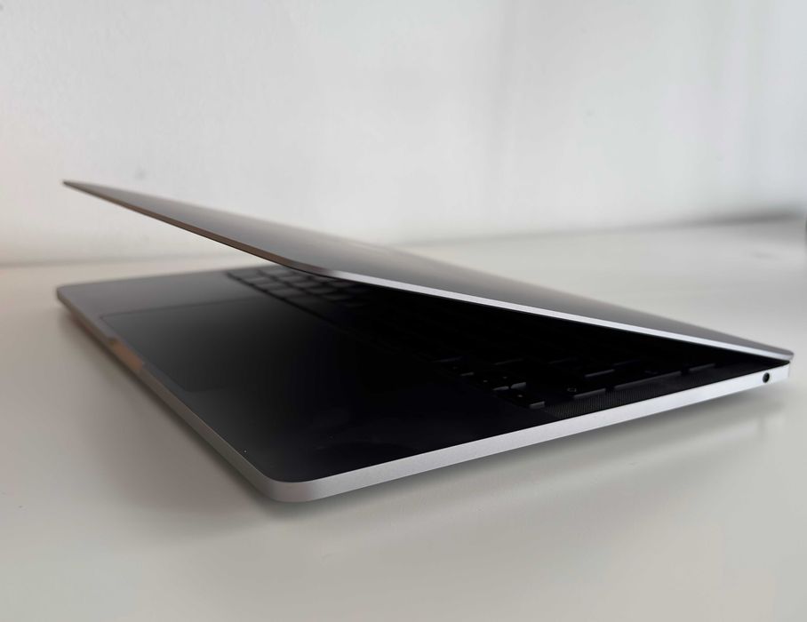 MacBook Pro 13" M1 (2020) A2338 | 16GB RAM | 512GB SSD | Com avaria