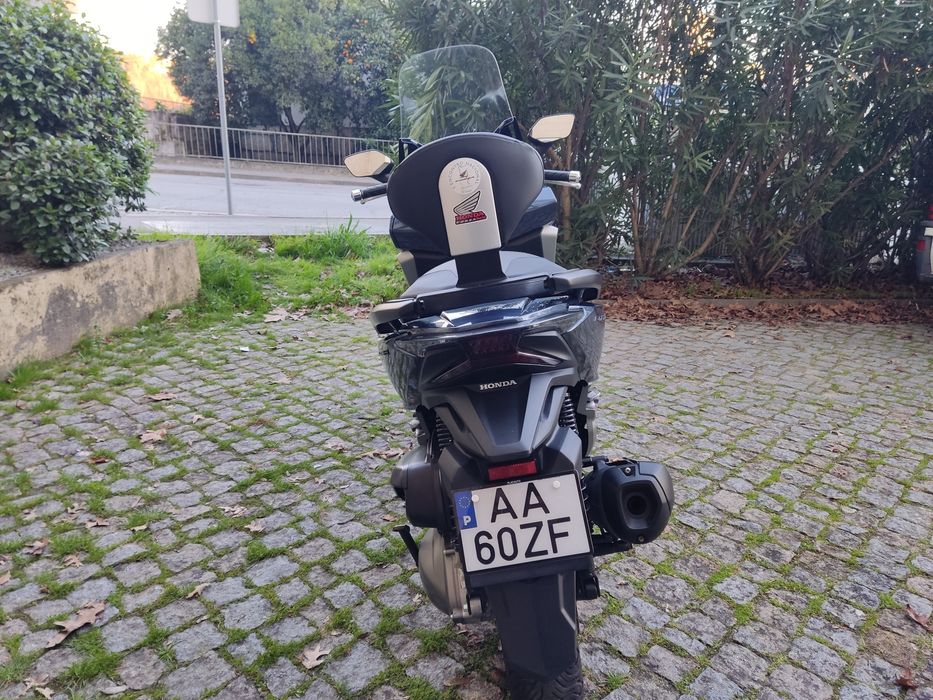 Honda forza 300cc