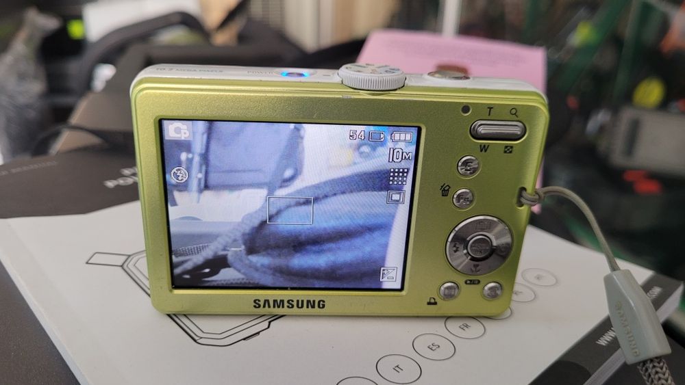 Цифровий фотоапарат  Samsung L201