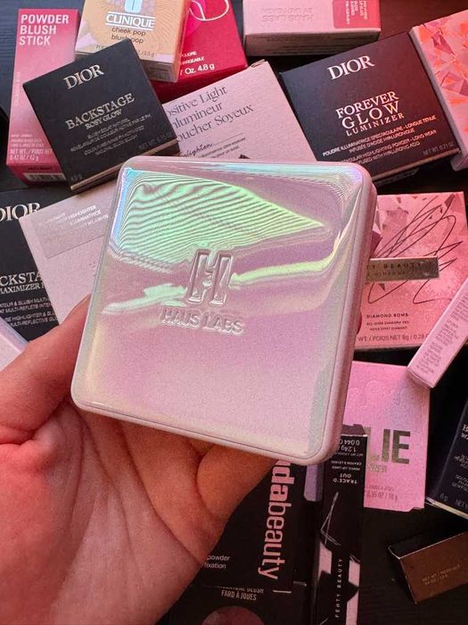 Rozświetlacz Haus Labs by LADY GAGA Bio-Radiant Gel-Powder Highlighter z fermentowaną arniką Moonlight (7 g.)