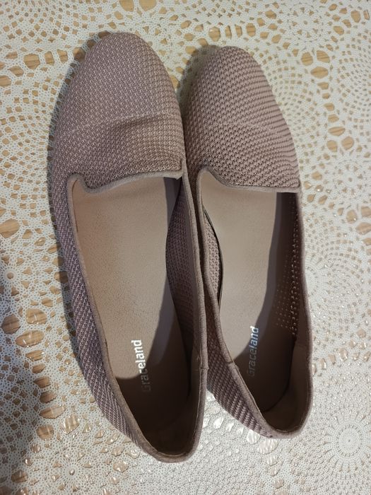 Siatkowane mokasyny,rozm. 39(ale są większe)