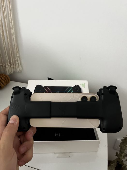Razer Kishi V2 para iPhone – Comando Gaming para Smartphone (Como Novo / Caixa)