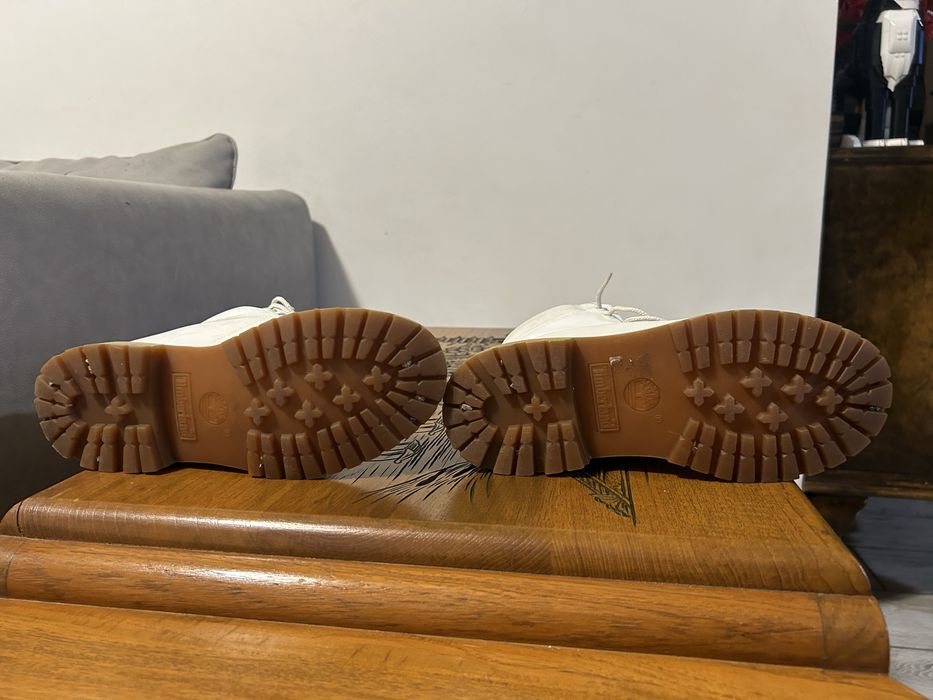 Timberland – ocieplane skórzane botki – kremowe – rozmiar 37,5–38