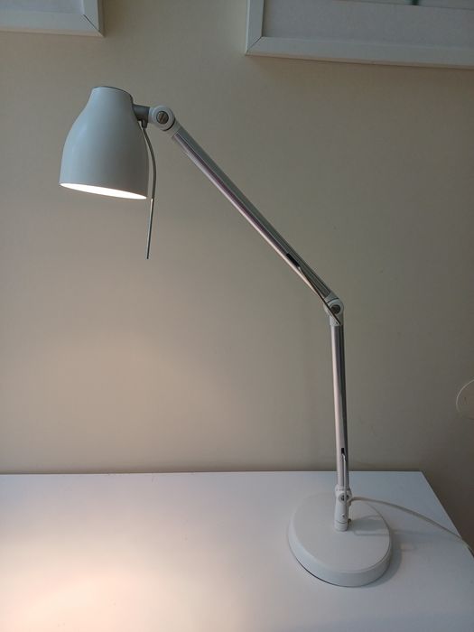 Candeeiro de secretária IKEA