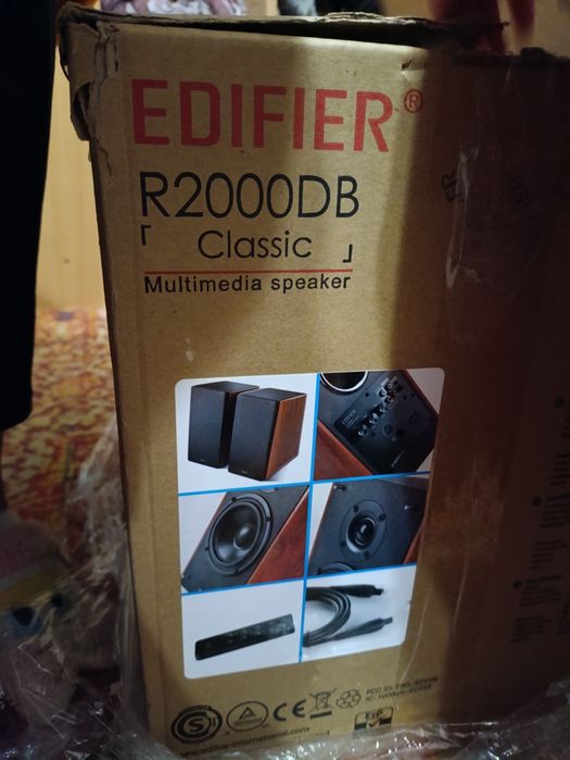 Продам колонки Edifier P 2000DB