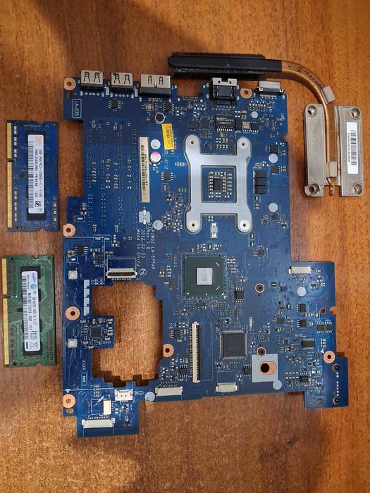 Материнська плата Lenovo G570/G575 + процесор + 4Gb (РОБОЧА)