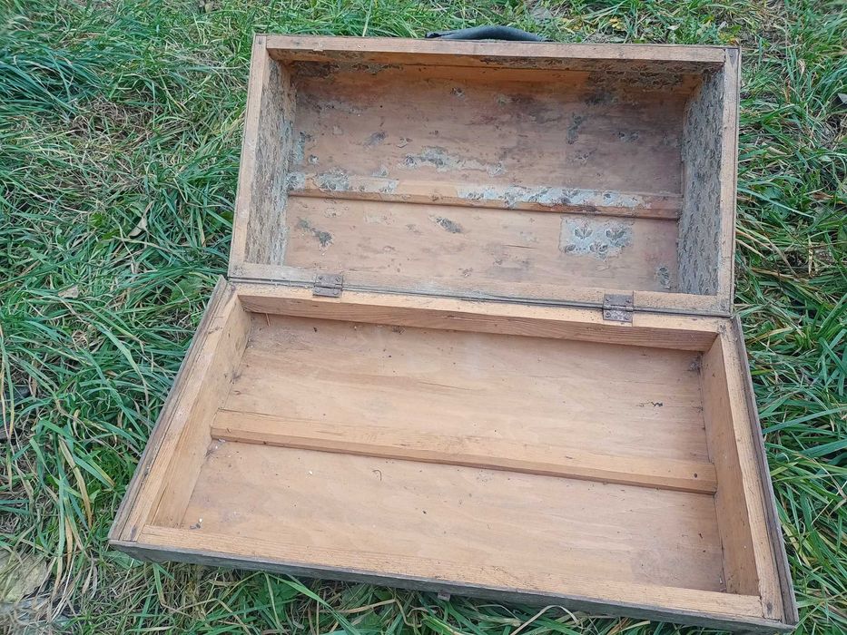 Дерев'яний чемодан