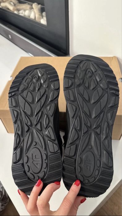 Buty męskie 4F czarne nowe r. 44 - 28 cm