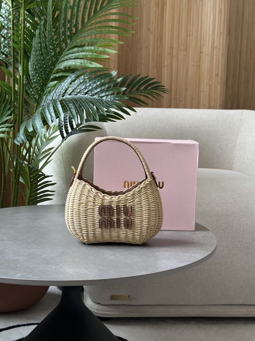 Сумка Miu Miu Wander Wicker Handbag