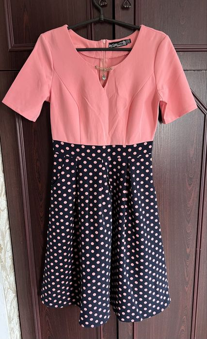 Сукня в горошок