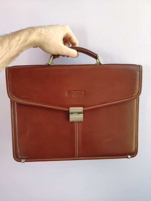 Шкіряний портфель-сумка Victor з кодовим замком