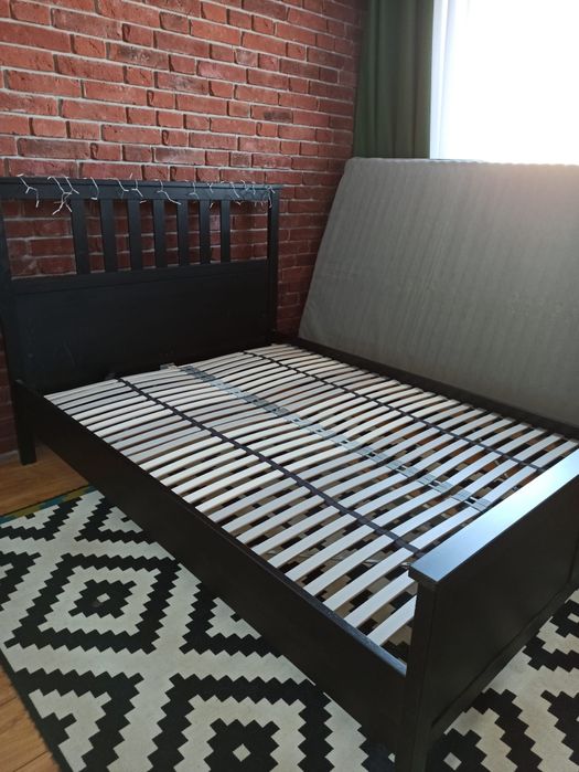 Łóżko Ikea Hemnes brąz + stelaż.