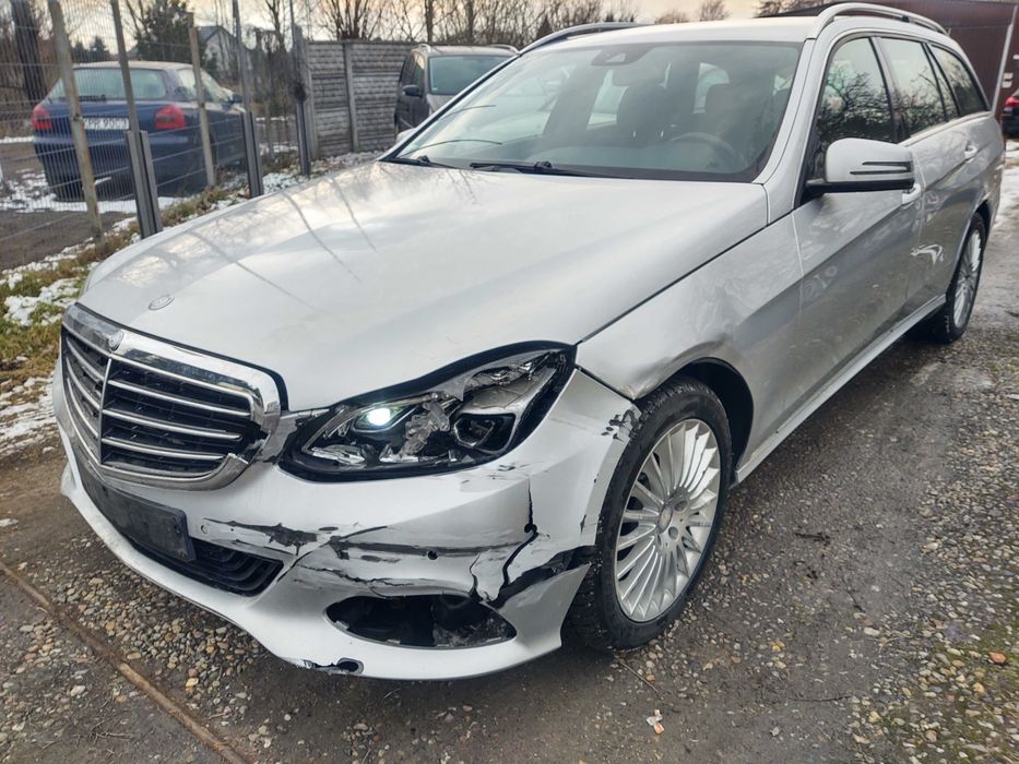 mercedes E-KLASA 2013r LIFT 2.2CDI 136KM NAVI uszkodzony