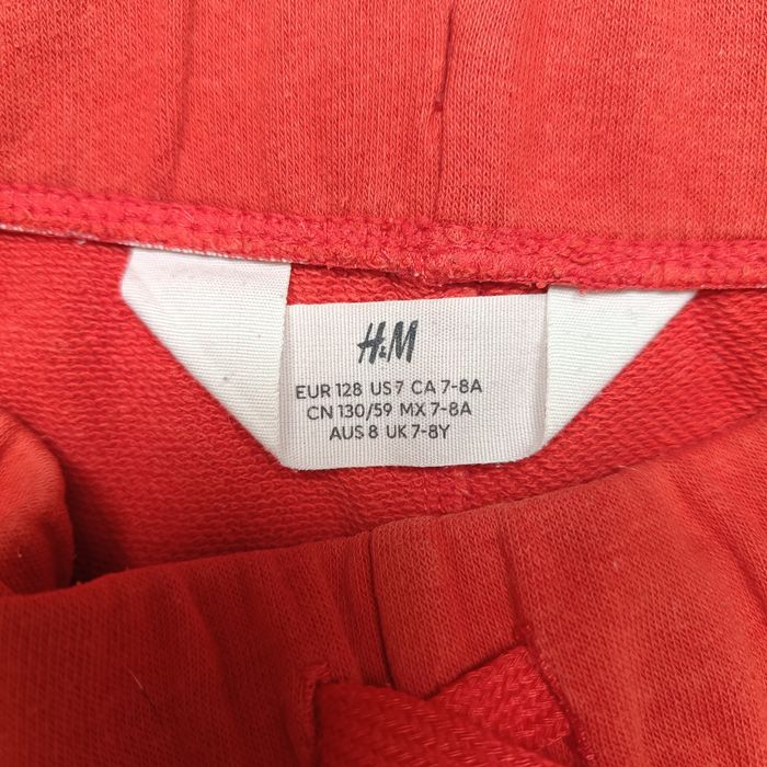 Czerwone krótkie spodenki chłopięce, szorty, H&M, r. 128