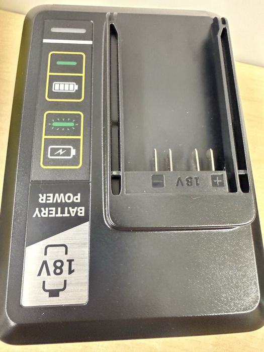 Szybka ładowarka karcher 18v 2,5 A Battery Power ,do odkurzacza i inne