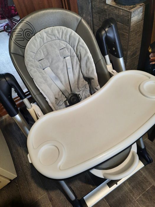 El Camino debut стільчик-качеля.
Стільчик-качелі