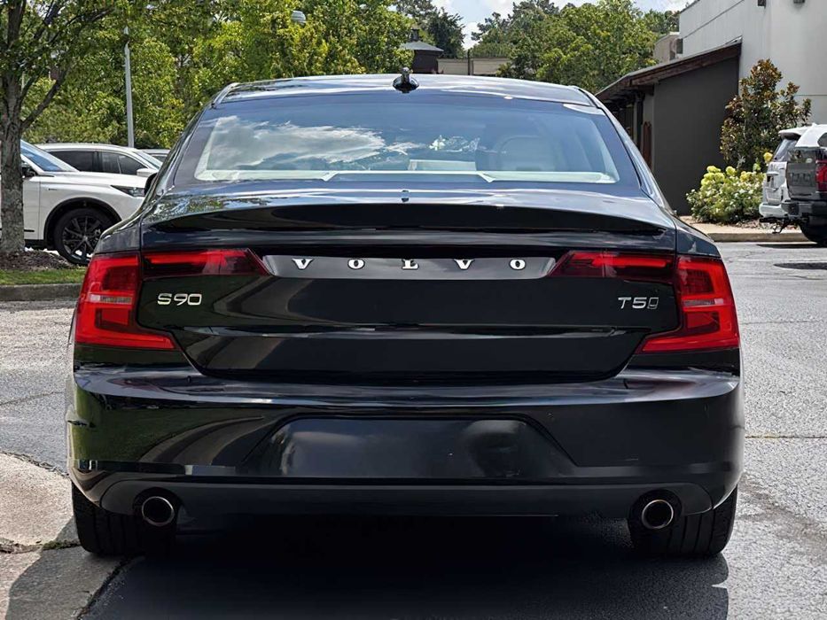 Volvo S90      2020