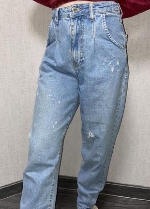 Джинси мом з декоративними елементами