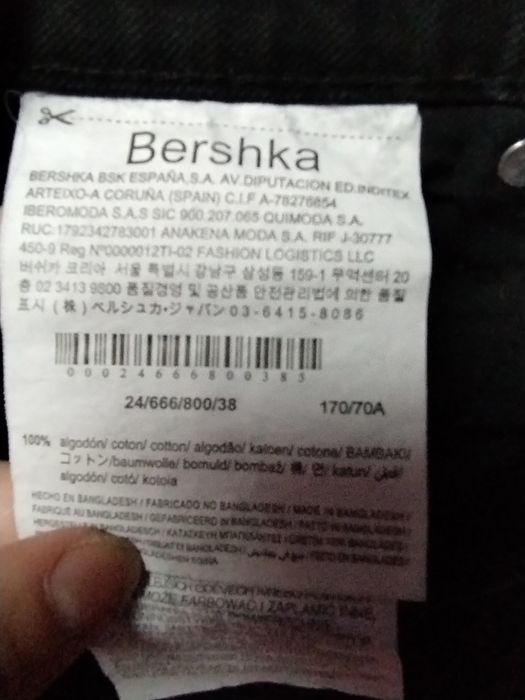 Czarne dżinsy damskie wysoki stan,the mom denim collection Bershka