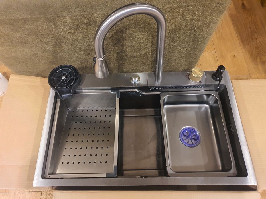 Zlewozmywak wielofunkcyjny z bateria