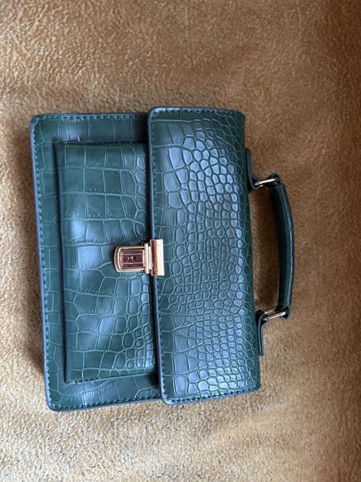 Сумка изумрудная в хорошем состоянии