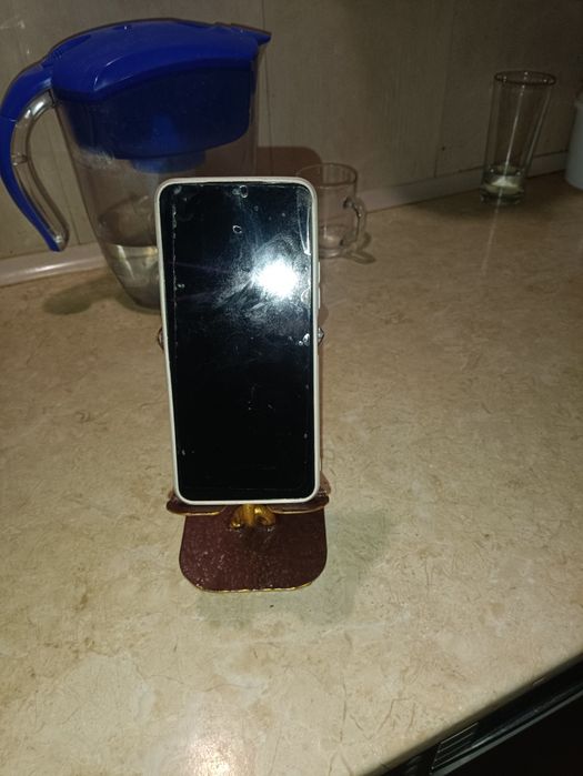 Підставка під телефон,металева ..