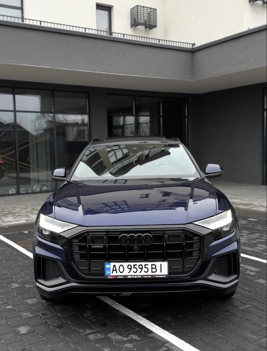 Audi Q8 S-LINE 2019 року