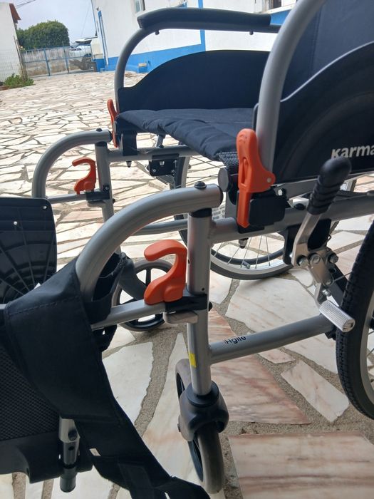 Cadeira rodas Karma + almofada anti escaras