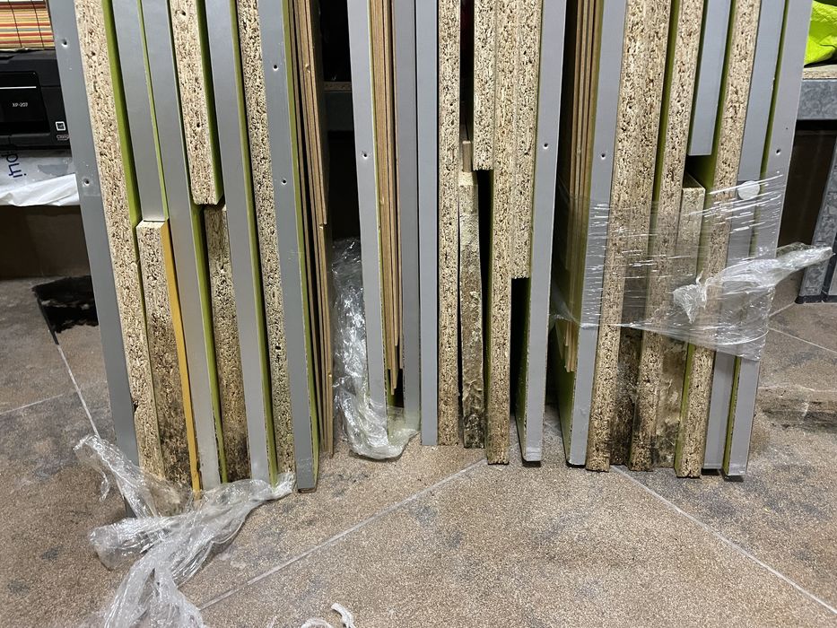 Дитяча шафа без дверцят