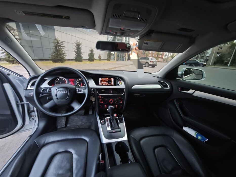 Продам Audi A4 b8