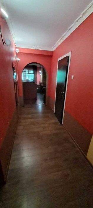 Приміщення для бізнесу 300 м² у центрі міста з меблями та обладнанням