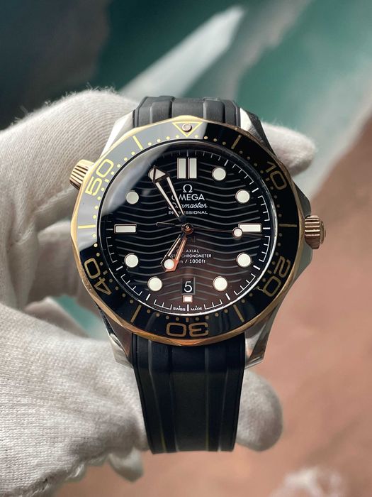 Omega Seamaster 300 18k Sedna Gold Oro 210.22.42.20.01.002