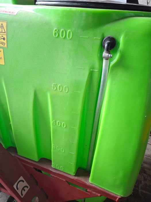 Opryskiwacz 600 litrow