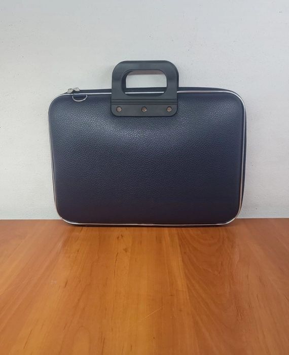 Granatowa teczka na laptop 15,6 cali