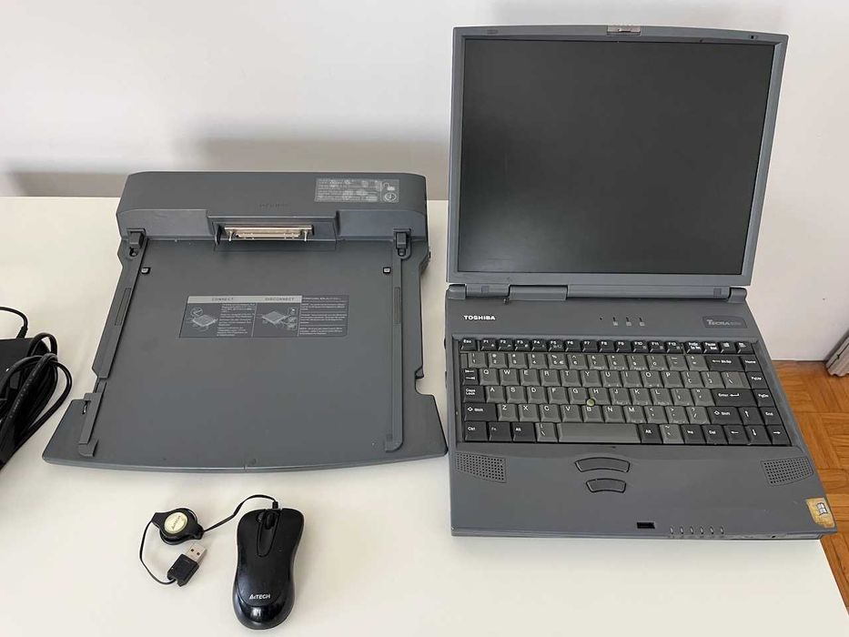 Laptop TOSHIBA - TCRA 8000