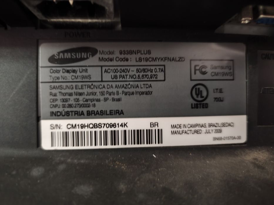 Monitores, várias polegadas