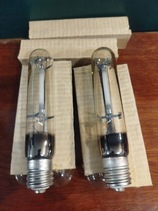 Лампи Днат 400,250 натрієві лампи