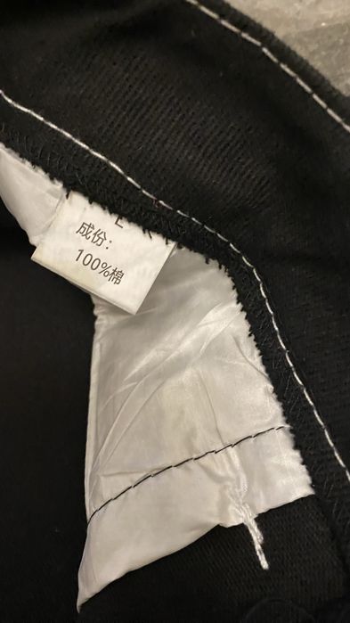 Джинсы wexwear черные с красной аппликацией