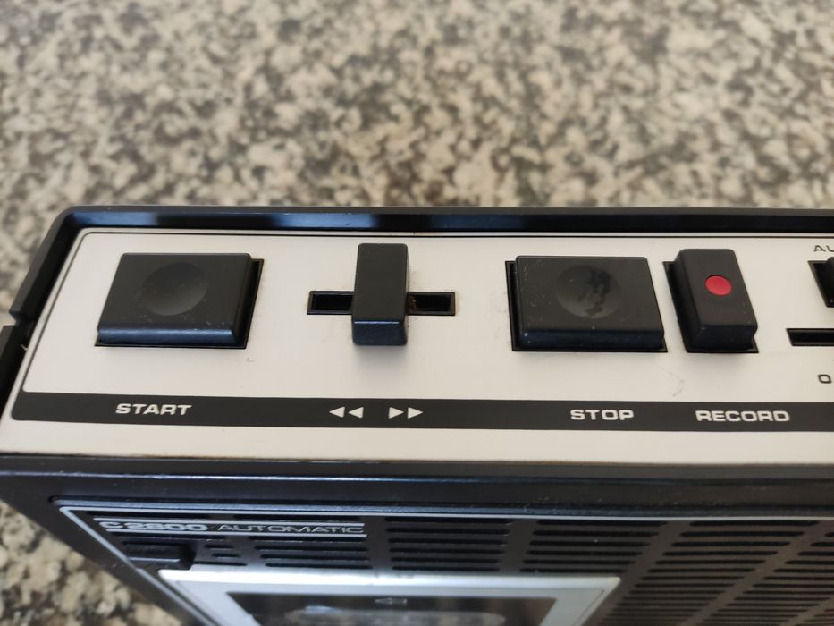 Rádio Grundig C 2800