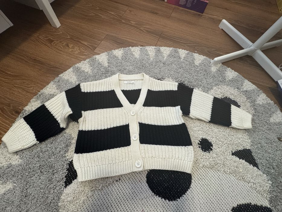 Reserved sweter kardigan 122