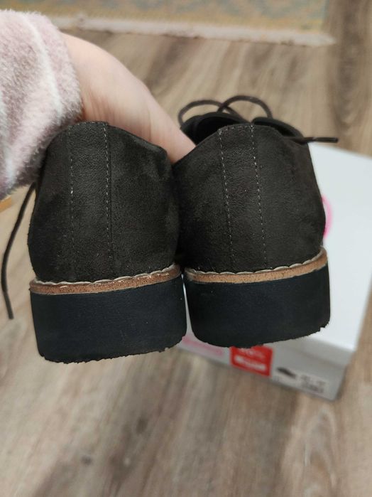 туфлі на шнурівці - оксфорди