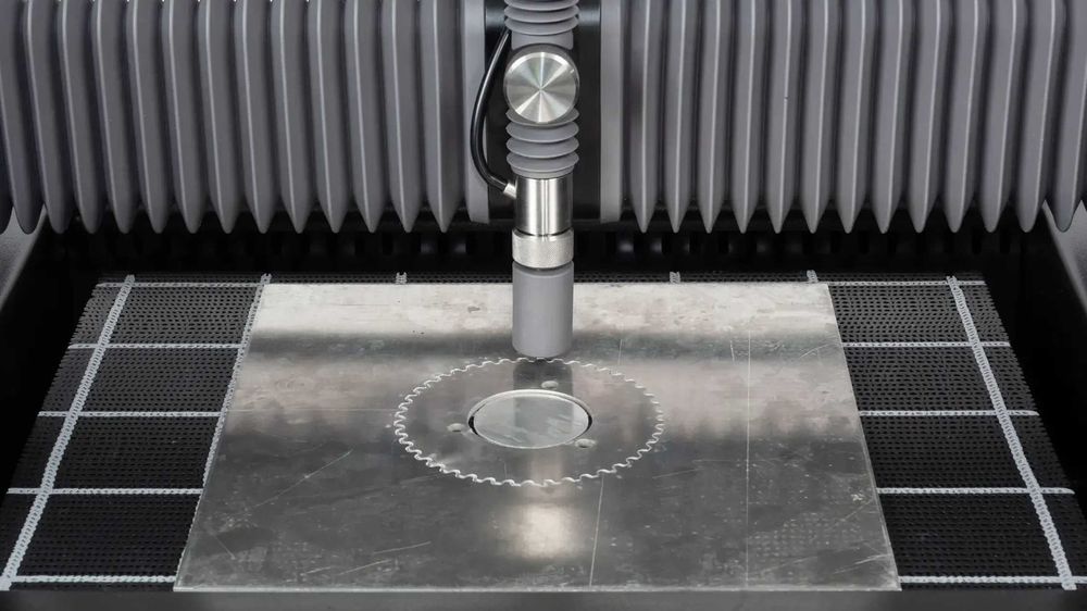 WAZER Corte Metal,Porcelana,INOX,Fibra Carbono por Jacto de agua.