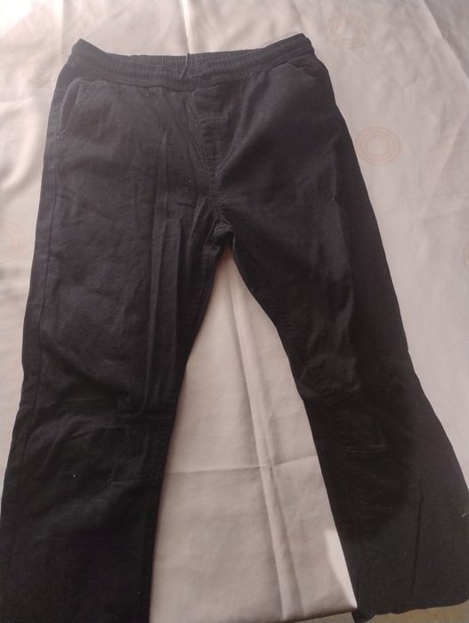 Jeansy czarne dziecięce