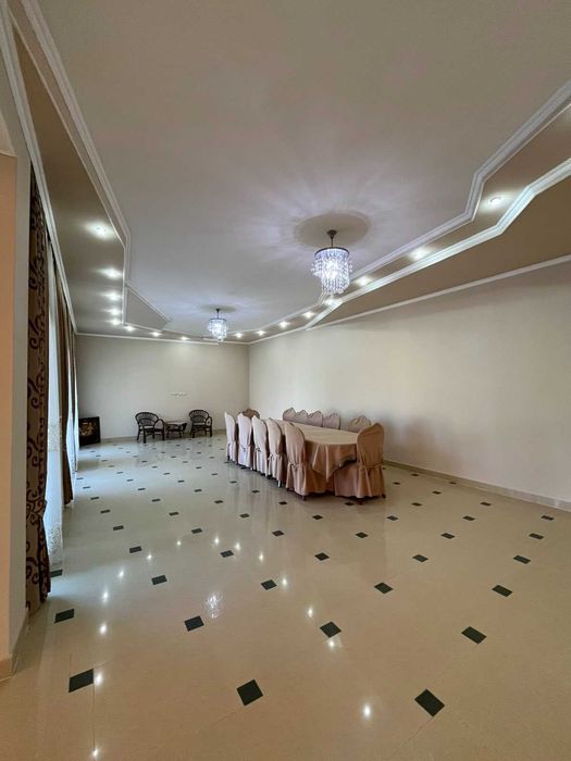 Продаж маєтку в парковій зоні