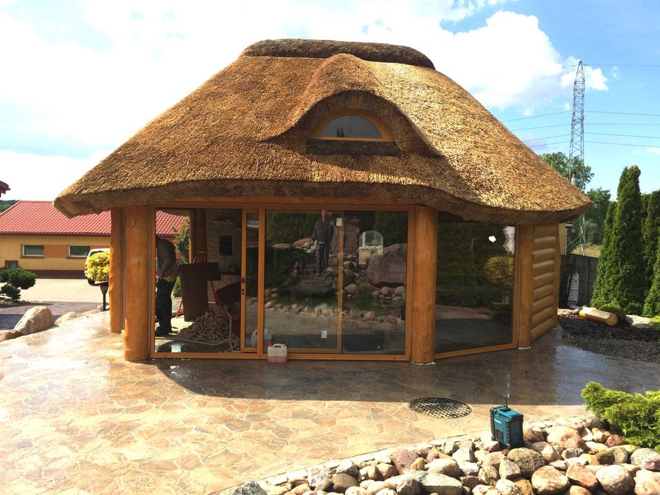 Altana kryta strzechą-TORO