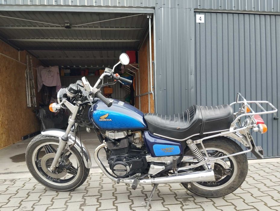 Motocykl Honda Cm400 1984