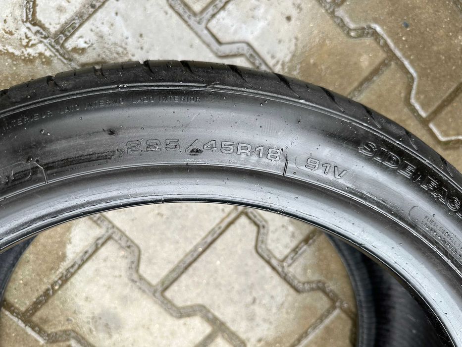 225/45r18 Goodyear efficientGrip runflat