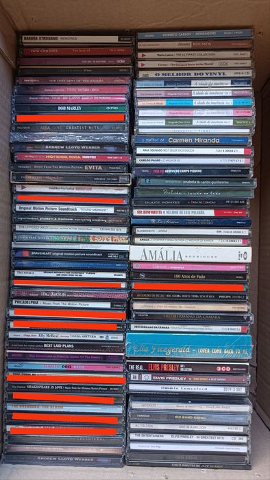 Lote + 100 CDs, alguns duplos e triplos