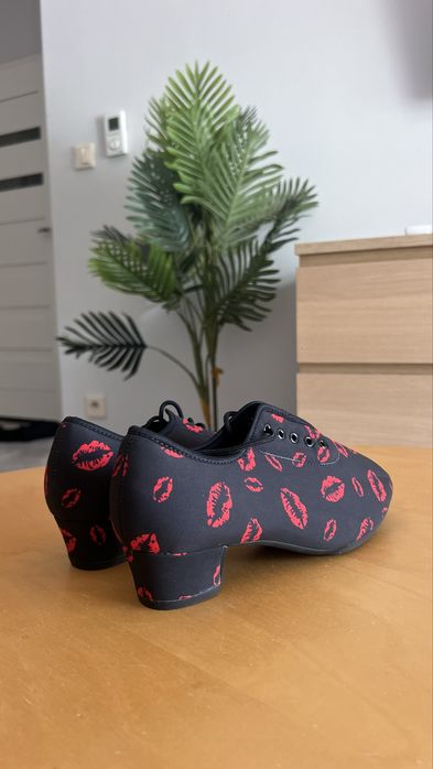 Sprzedam stylowe buty do tańca
