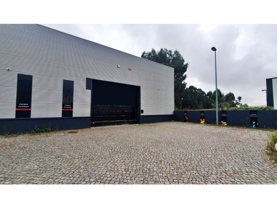 Armazém moderno em localização estratégica